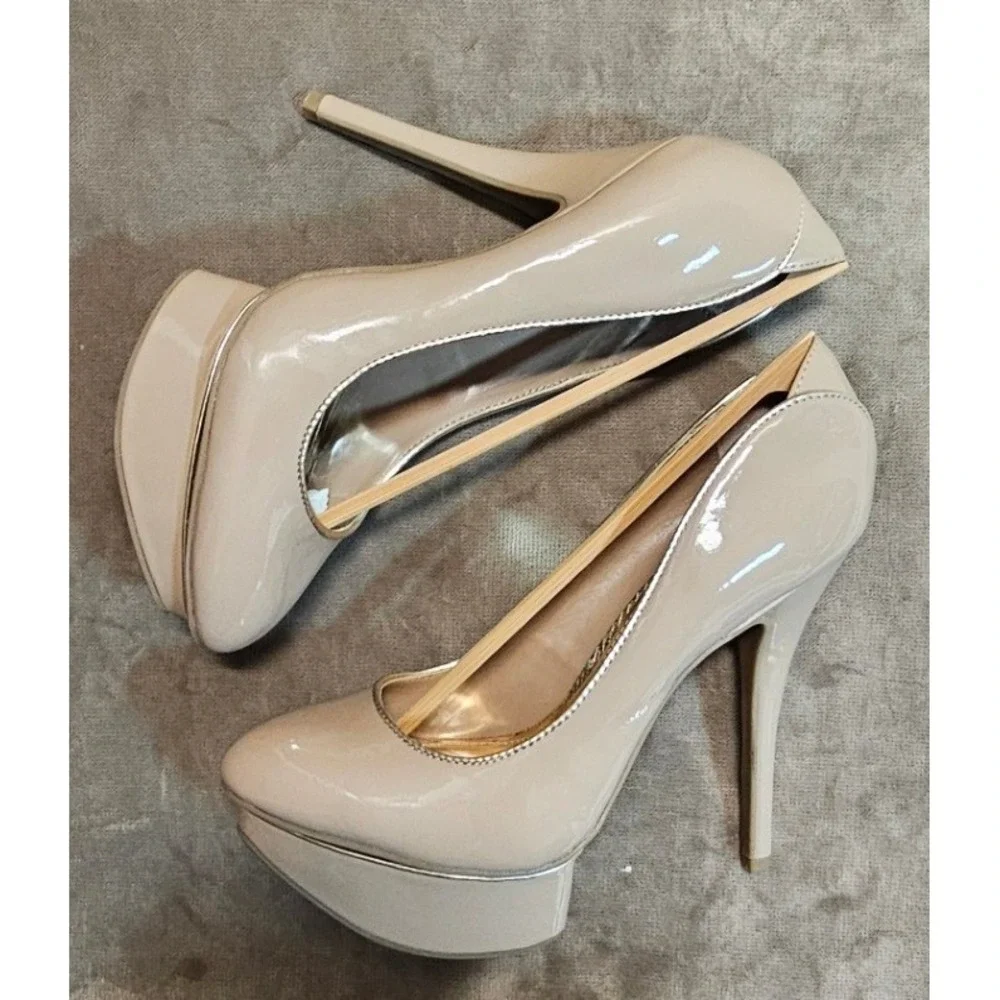 Jennifer Lopez Caliente Nude Patent Platform Pumps Heels Silver Trim Size 9